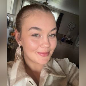 Meet your Posher, Anastasia